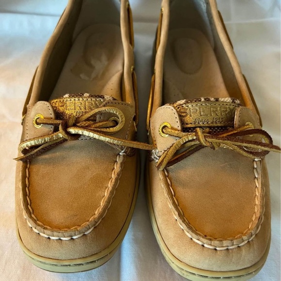 Sperry Shoes - Sperry giraffe print boat shoes size 9.5.